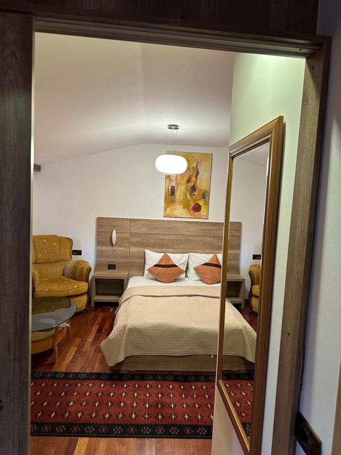 Apartments Prizreni Bagian luar foto
