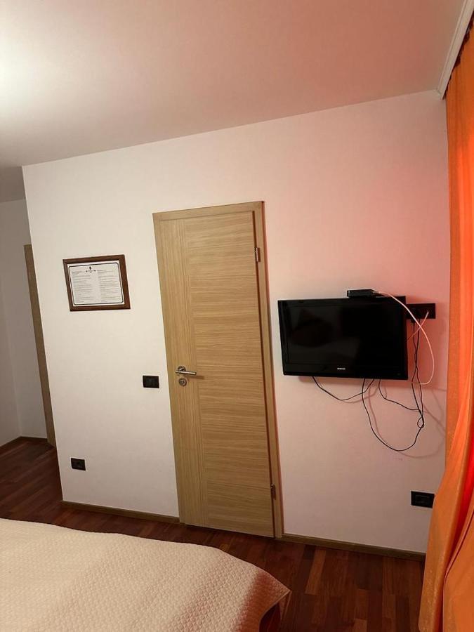 Apartments Prizreni Bagian luar foto